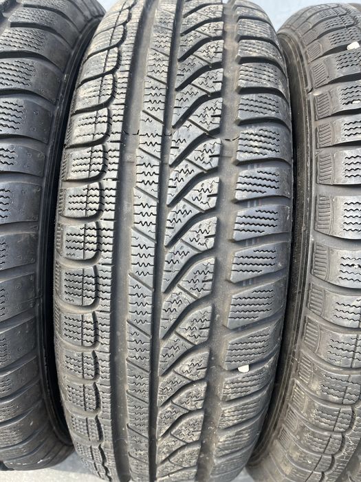 4 бр. зимни гуми 175/65/14 Dunlop 7 mm DOT 2011