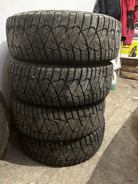 Продам зимние шины