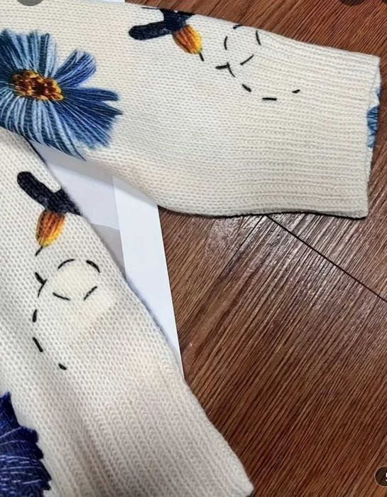 Дамски прекрасен  пуловер