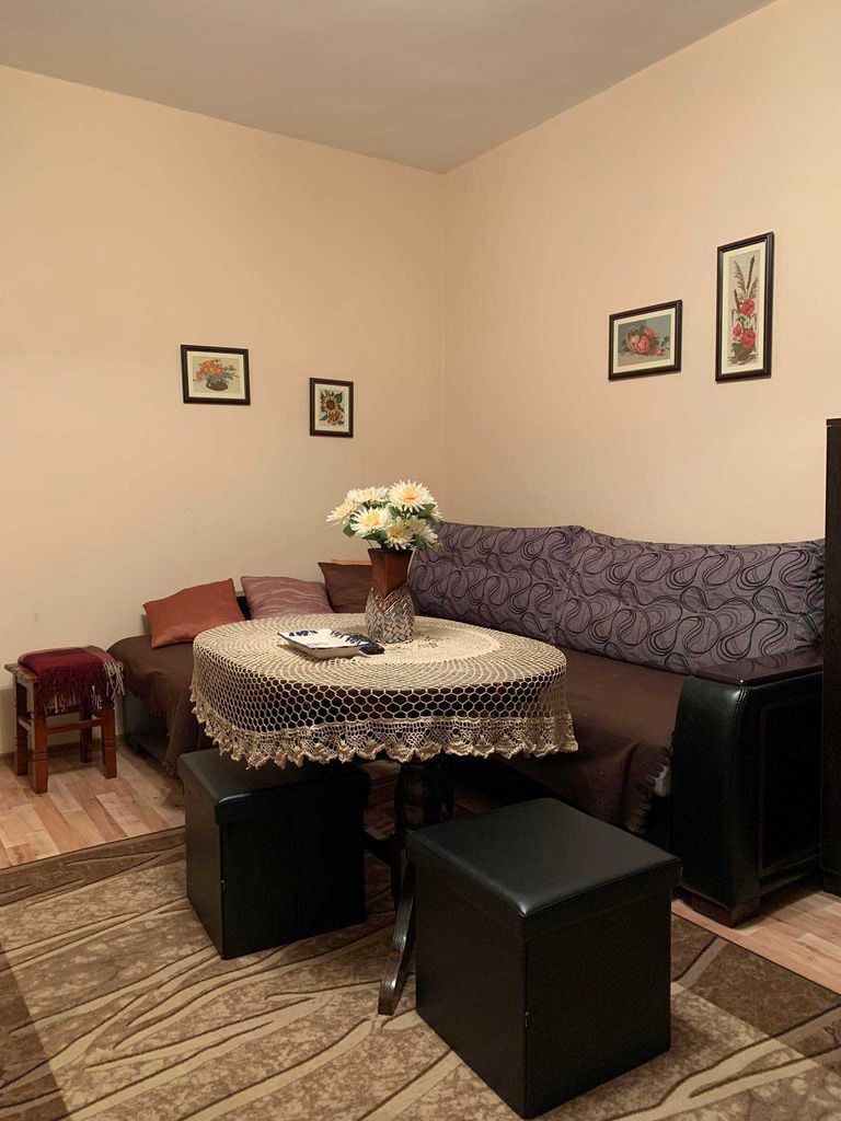 Дава се под наем Двустаен апартамент в Бургас, Лазур - 70 кв.м за 225 € - Снимка #2