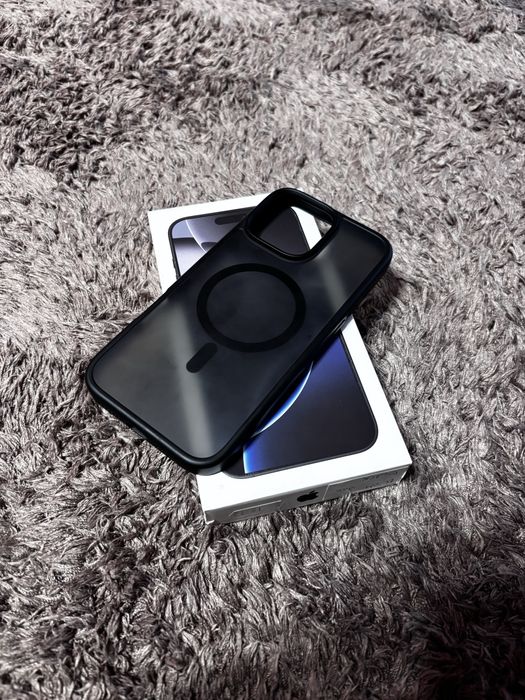 Iphone 16 PRO MAX 1 an Garantie