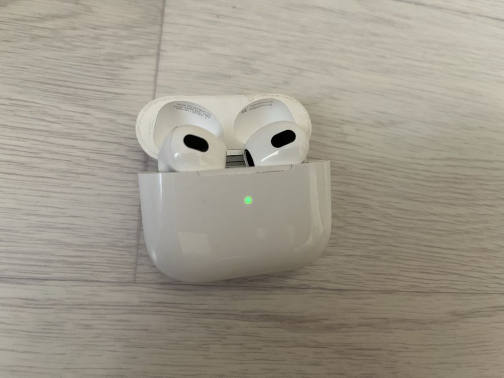 Airpods 3  Наушник