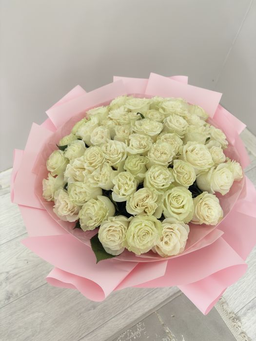 51 пионовидная белая роза