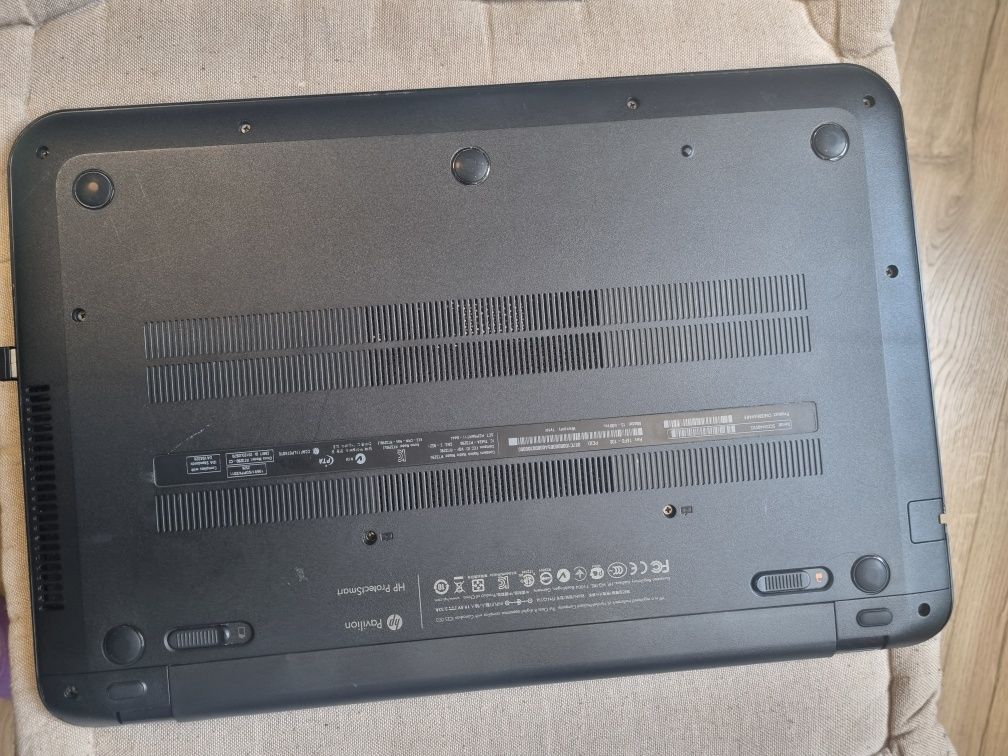 Лаптоп hp pavilion sleekbook 15-b001eu