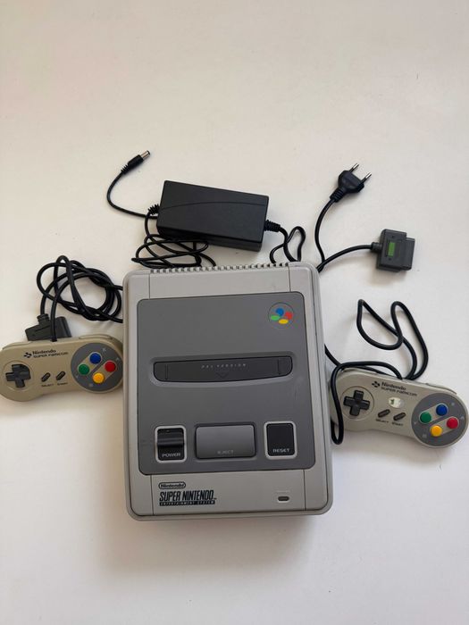 Super Nintendo Entertainment System (SNES)