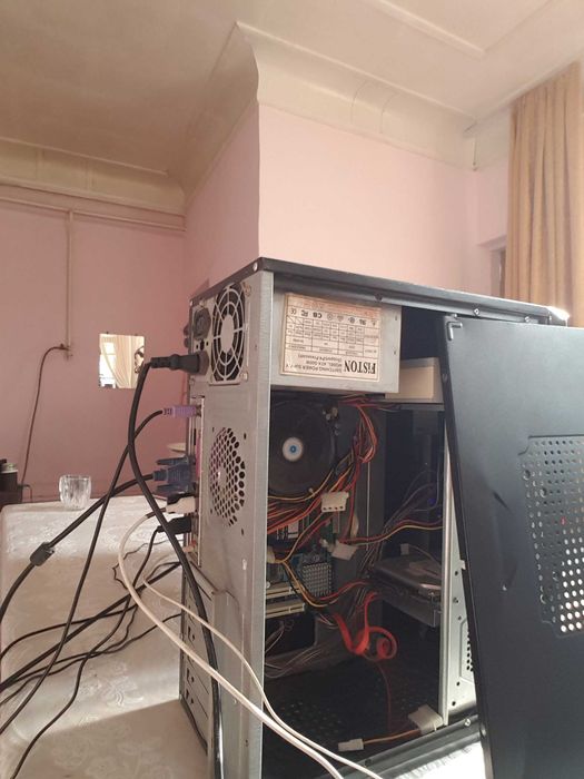 Сотилади Kompyuter  Monitor  Klaviatura   Sichqoncha