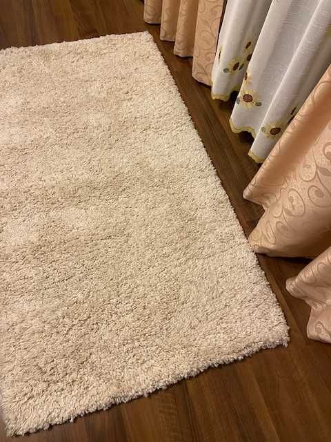 Set doua covoare pufoase cu franjuri