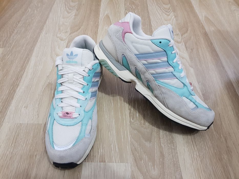 Adidasi Adidas Torsion mărimea 44 nike jordan salomon