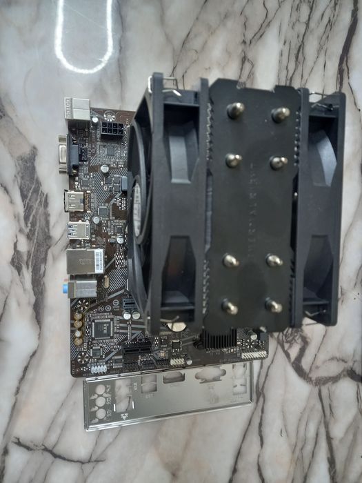 Геймърски комплект GIGABYTE H510M-K V2 +Intel Core i7-10700+32gb+512gb
