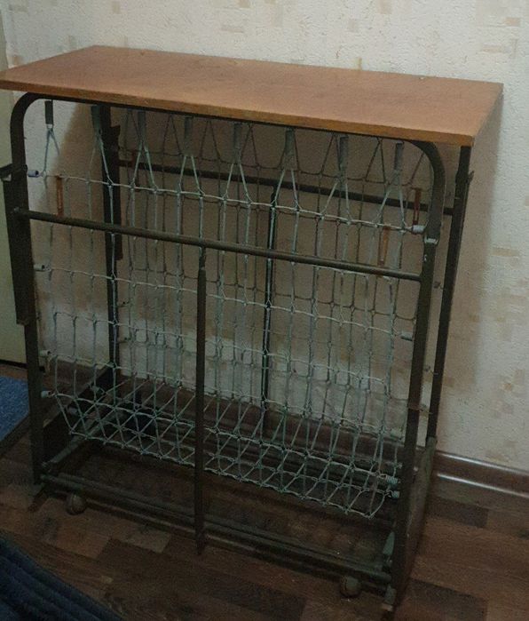 Продаю раскладную кровать .