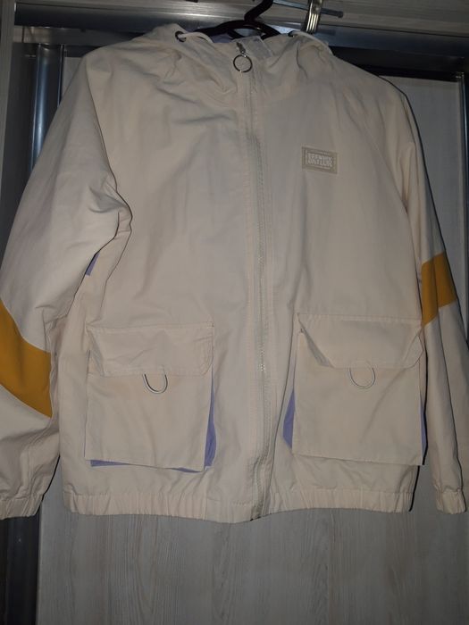 Ayollar uchun kuzgi va bahorgi spartifka plashli