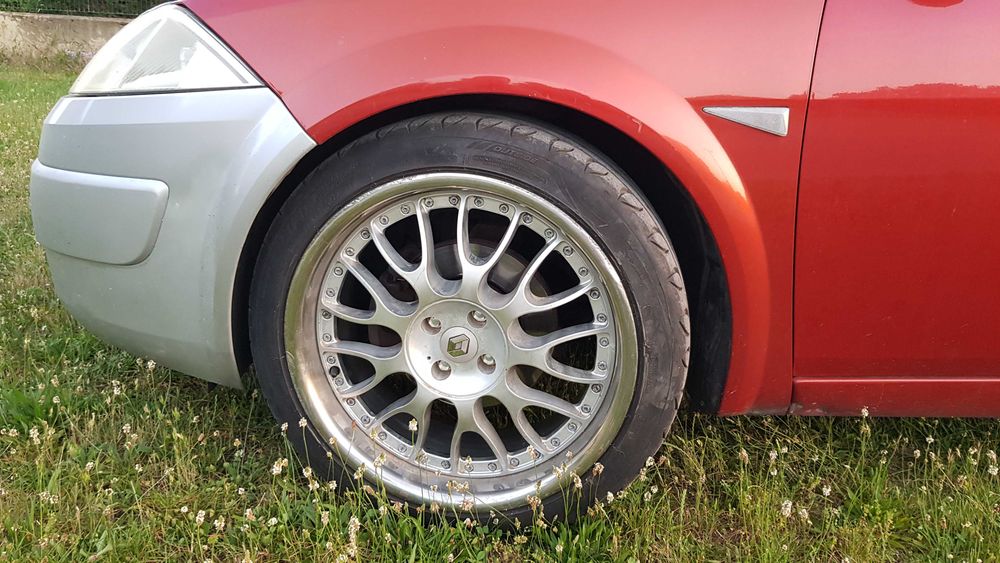 2 бр. гуми 235/40/19