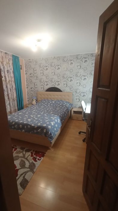 Vand apartament 3 camere