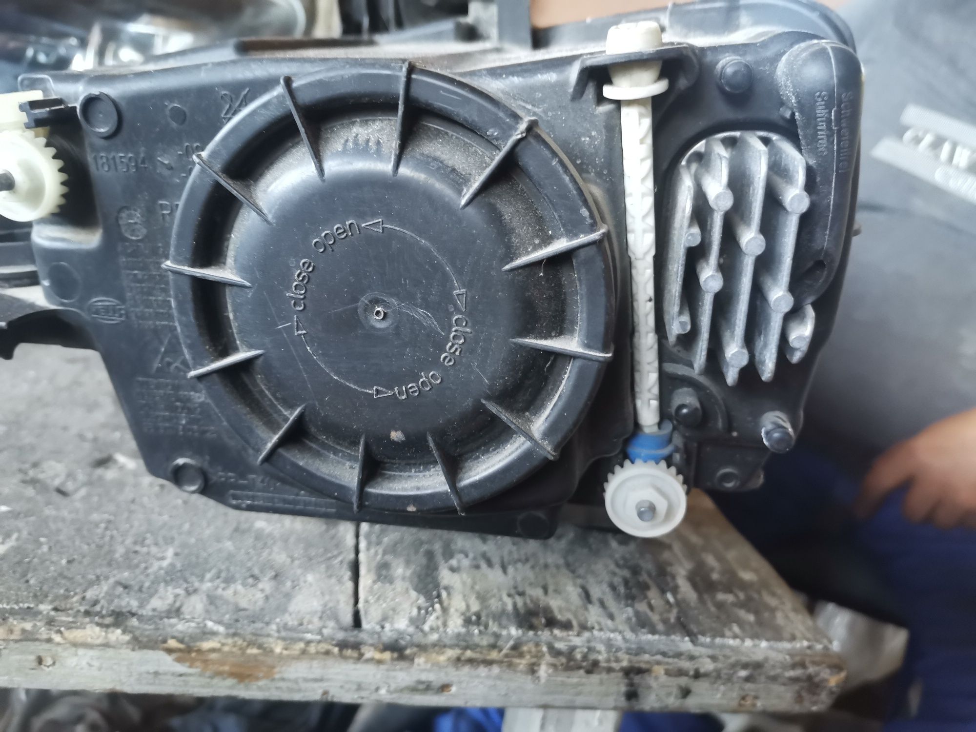 Оргинален Десен фар за audi a3 bi xenon led