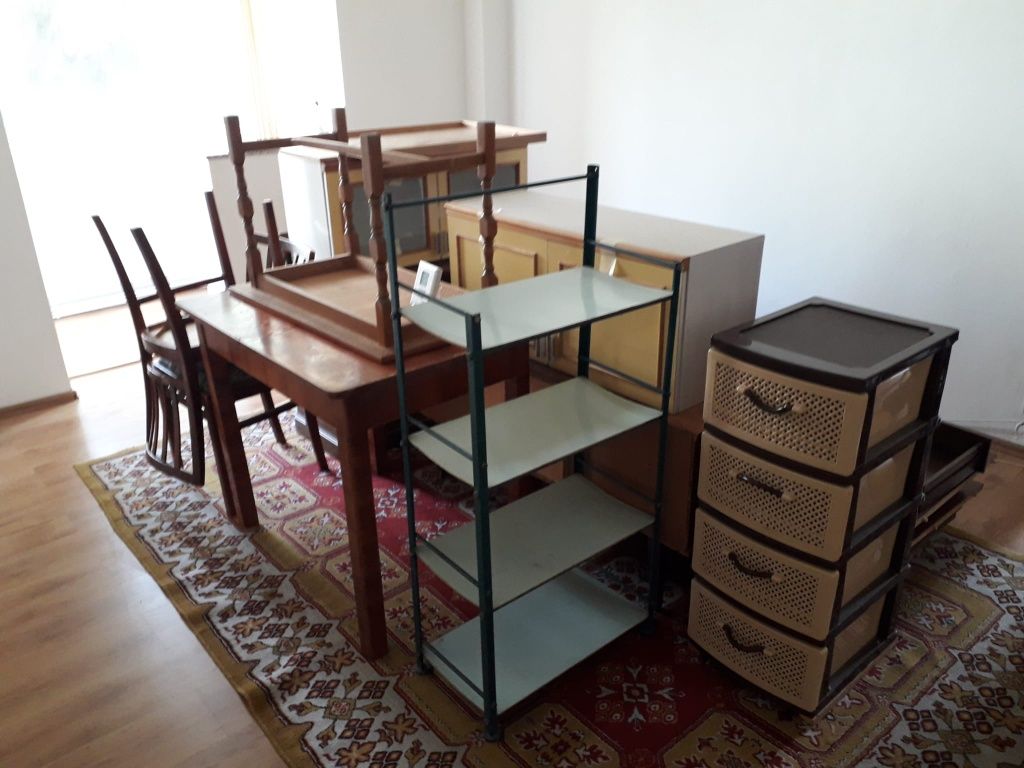Debarasari apartamente,transport moloz,mobila veche