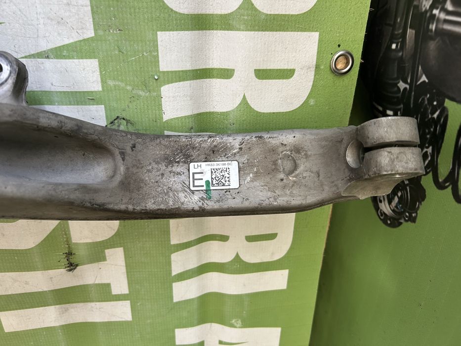 Fuzetă  stânga față Range Rover Velar