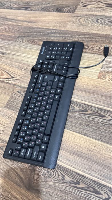 клавиатура DLK-6010UB, провода VGA (Video Graphics Array) б/у