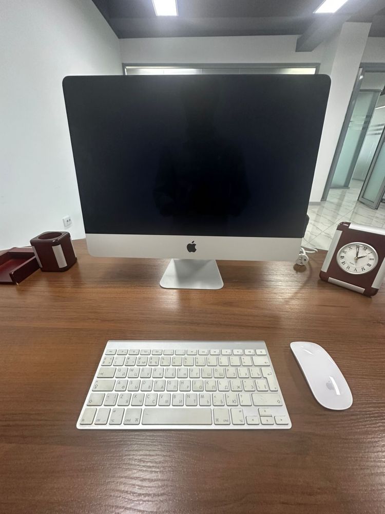 Продается iMac 2013 года. Дисплей 21.5. Все работает идеяльно