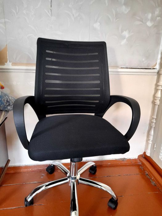 Шкаф для детей и подроскам.