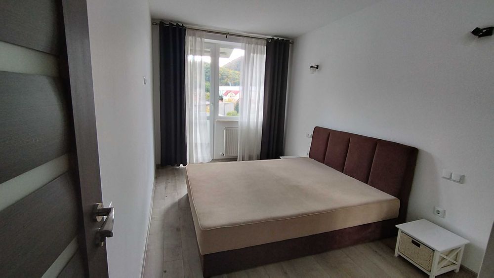 Proprietar, inchiriez apartament 2 camere decomandat in Centrul Civic