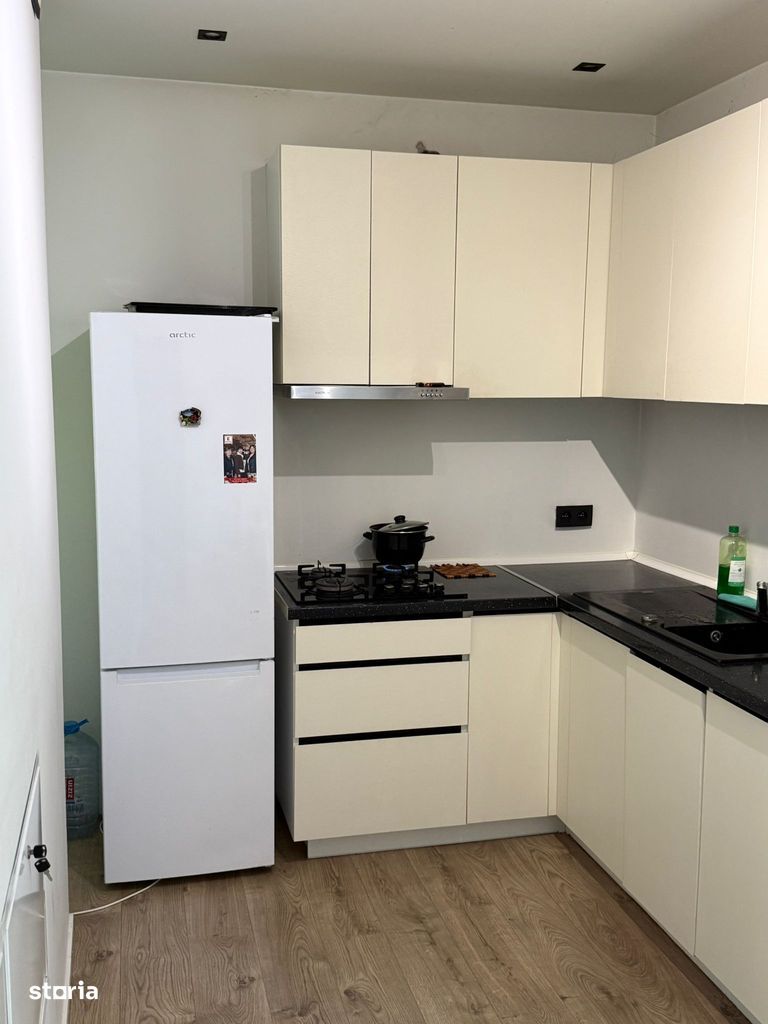 apartament 2 camere decomandate de inchiriat