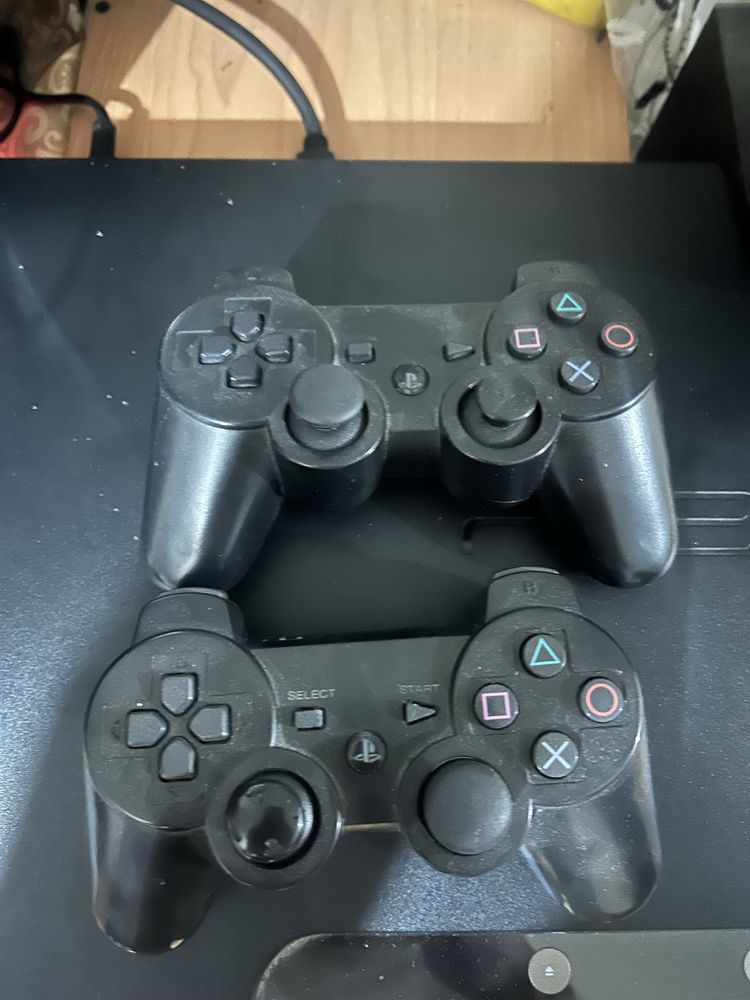 PlayStation 3 + два джоестика
