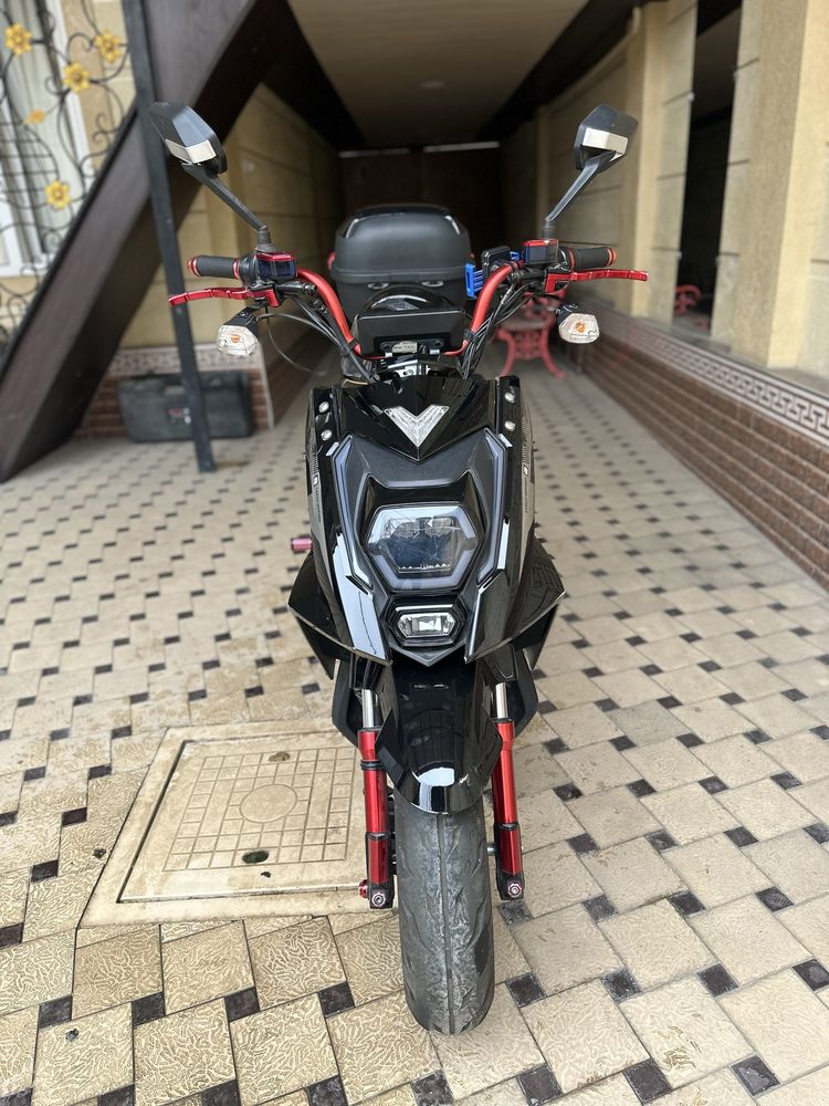 Elektro moped sotiladi