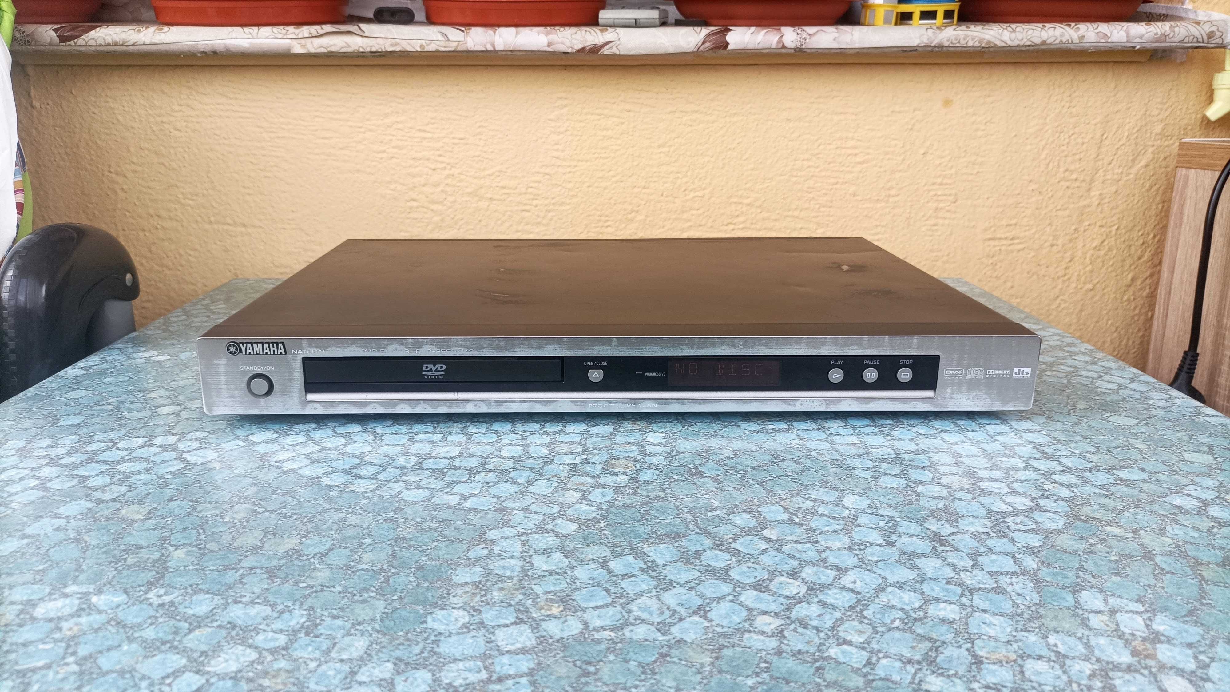 Yamaha DVD плейър