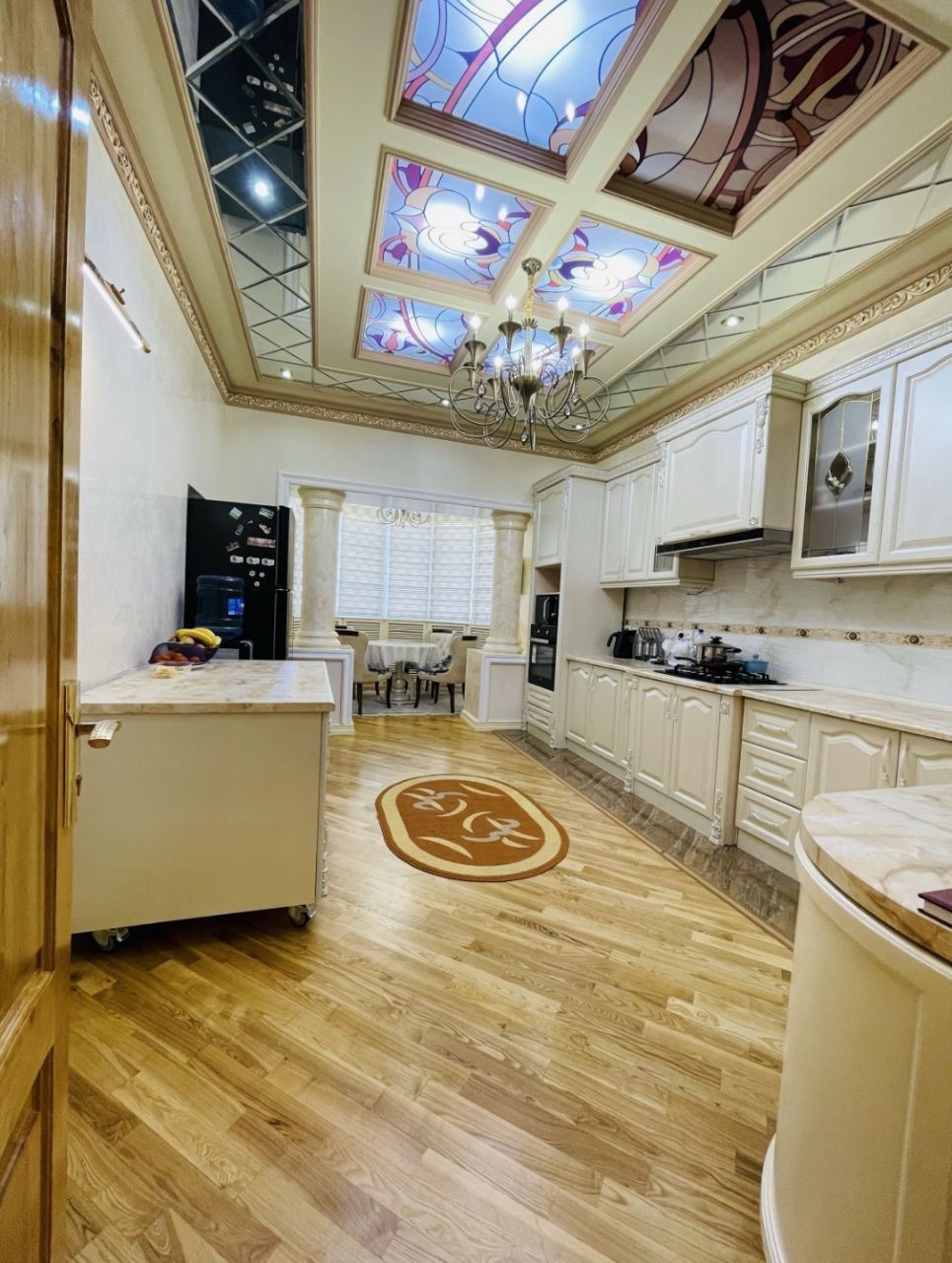 Центр квартира Чехова 4//4//4 162м2 Попугайчики