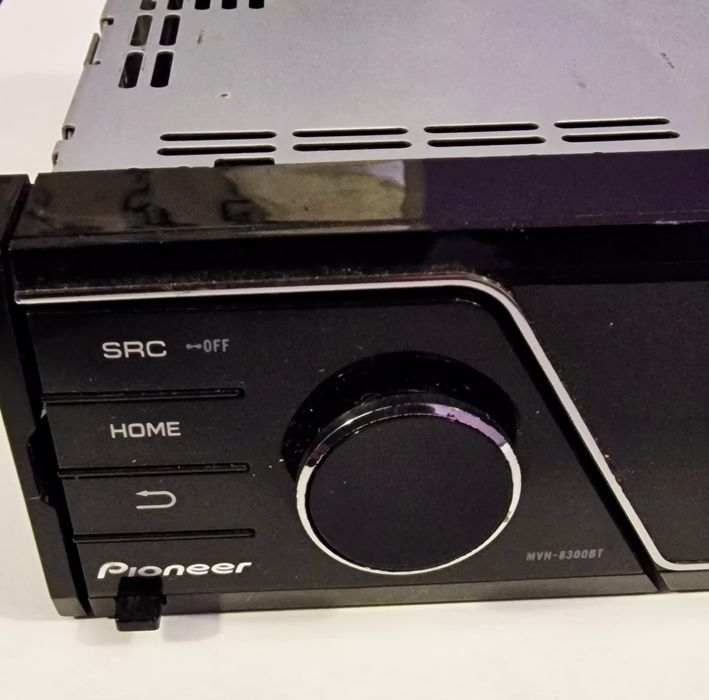 Pioneer MVH-8300BTi Media Digitală cu Bluetooth și Ecran Color.