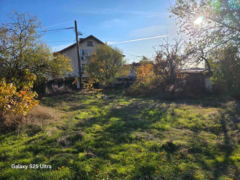 Продавам УПИ с.Подгумер