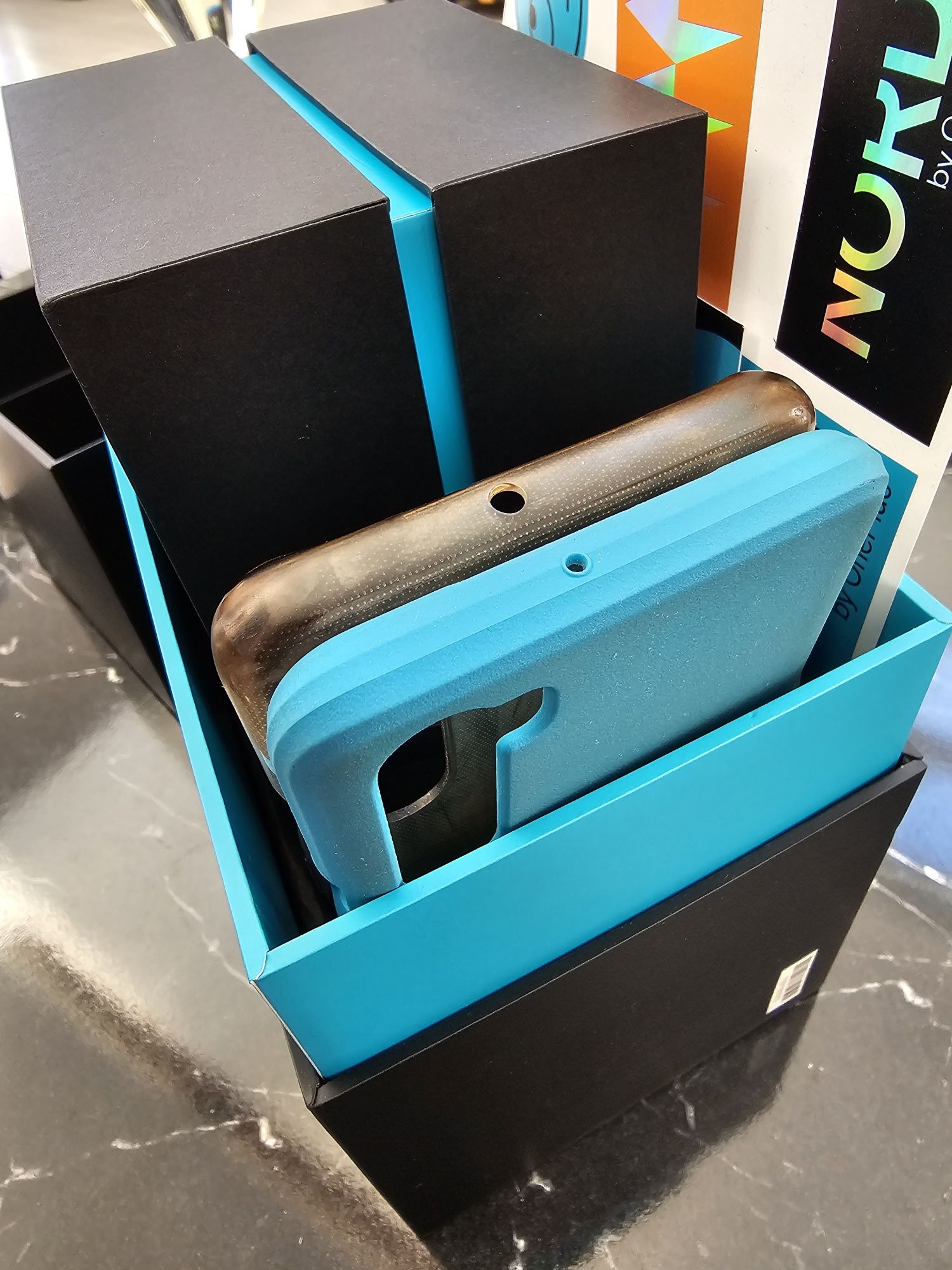 OnePlus Nord 12 GB RAM + încărcător Warp Charge 30T (cutie pre-order)