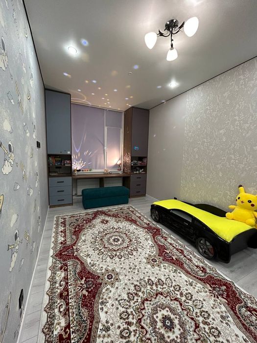 Продаем диван с пуфом, стол!