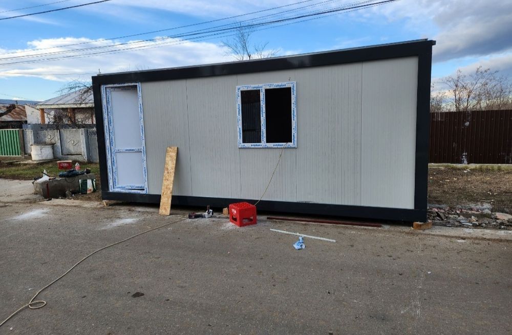 Containere modulare și garaje auto