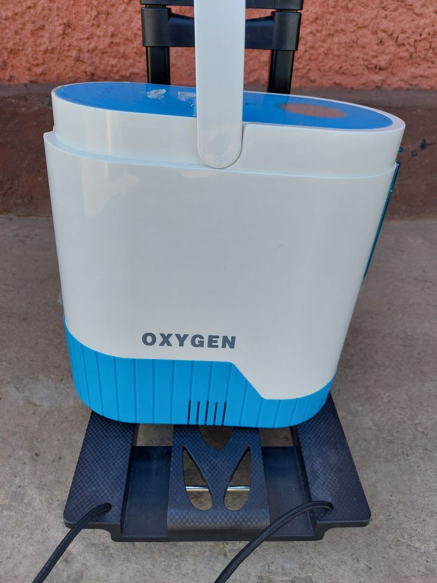 Concentrator  de oxigen  1-5L portabil
BATERIE REINCARCABILA