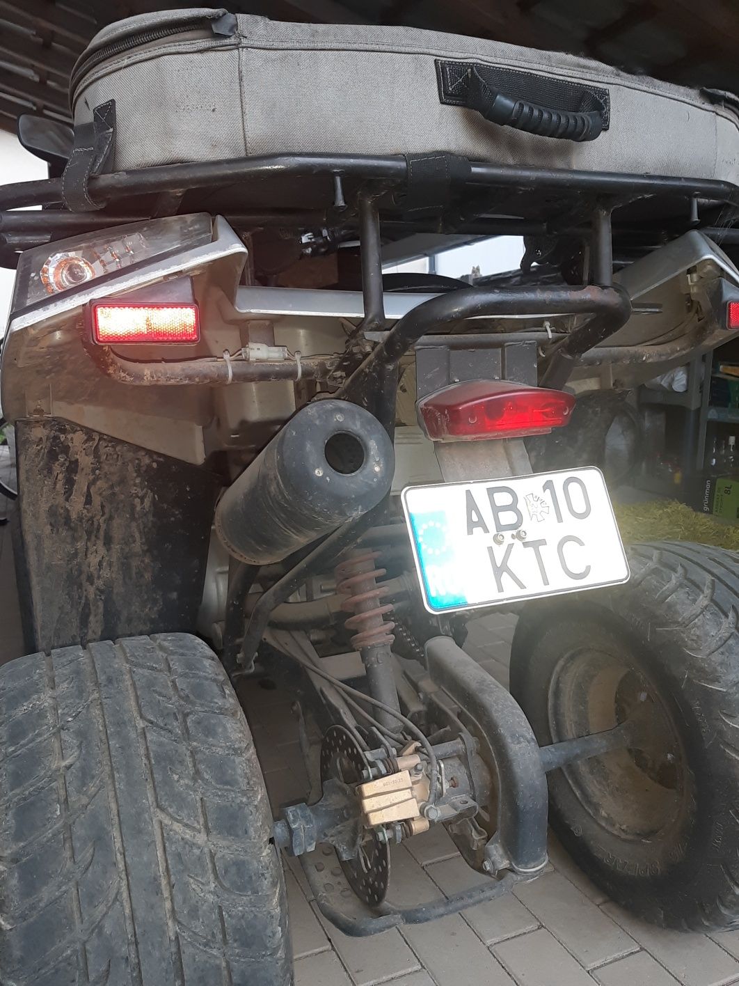 ATV 250 CC, înmatriculat ,cutie automată ,se conduce cu categoria B.