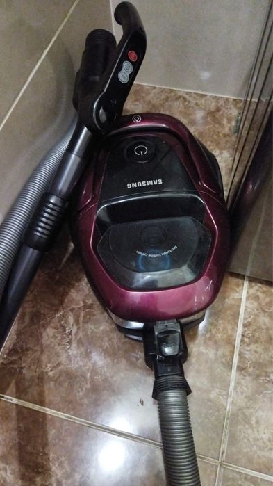 Продам пылесос !