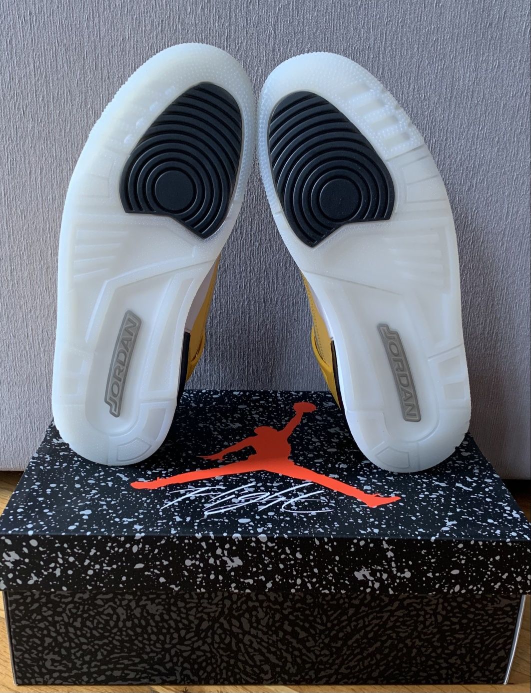 Jordan Spizike Low Lightning EU42.5
