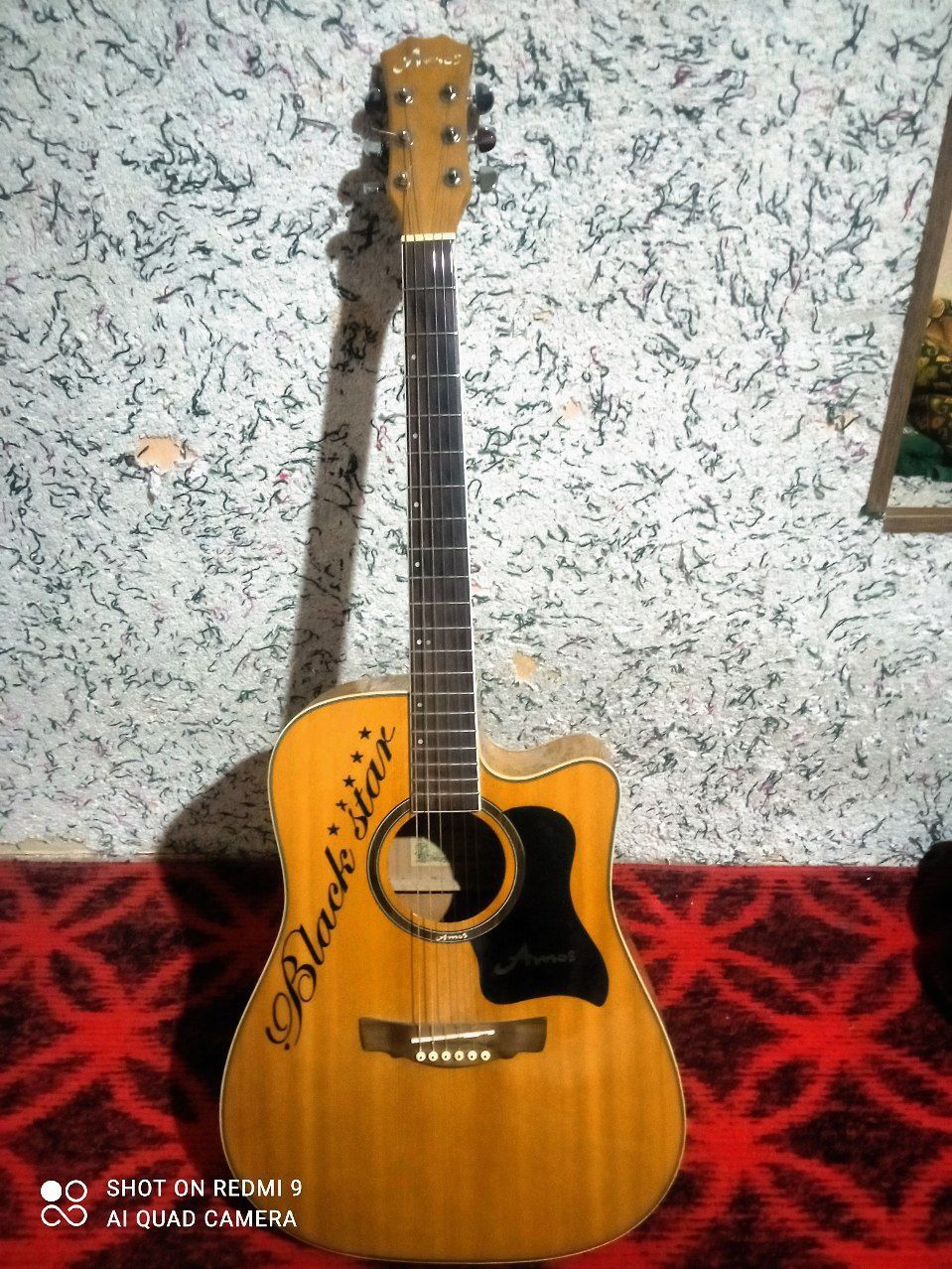 Gitara acustic..