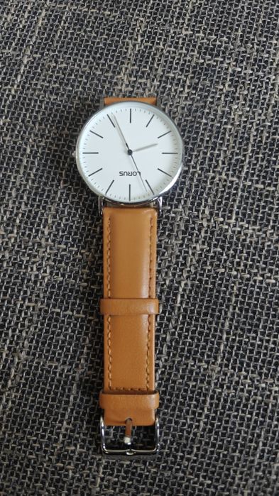 Ceas Lorus necesită schimbată bateria