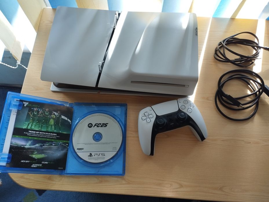 Playstation 5 Slim отличен с игри