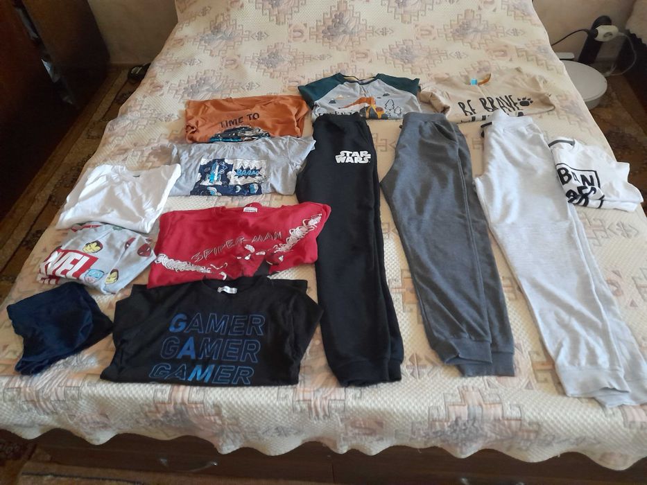 Голям лот дрешки- размер 128, 134 и 140.