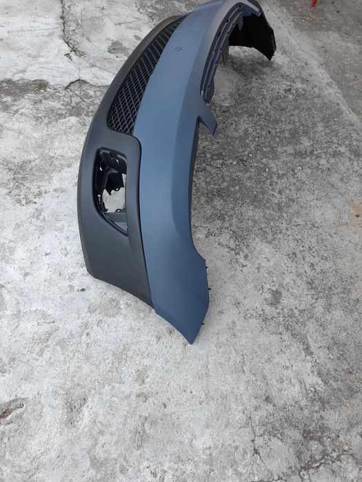 Предна броня форд фиеста НОВА