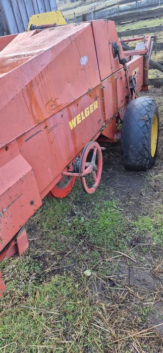 Vând balotiera welger AP 45