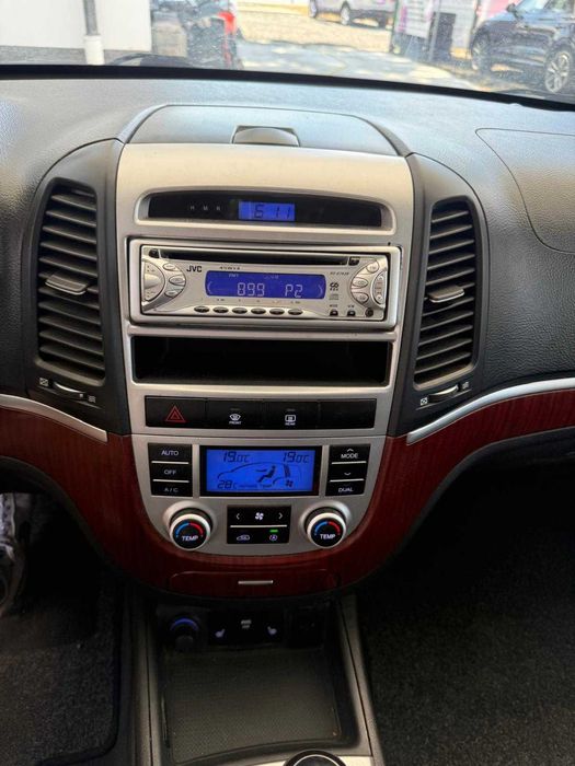 Hyundai Santa Fe Luxury/ Tractiune 4x4 si 2x4 /155 Cai/Piele neagra