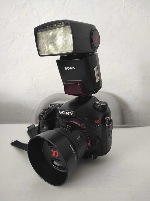 Фотоаппарат Sony Alpha SLT-A77v, линза SAL 50F14, беспроводная вспышка