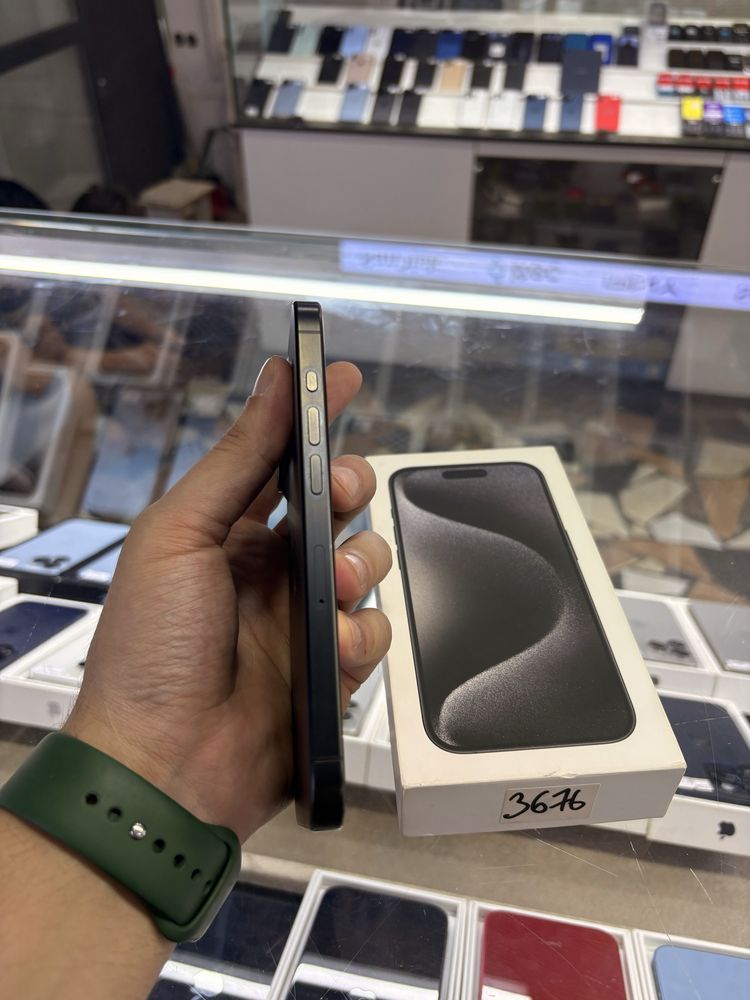 iPhone 15 Pro 256 gb black ideal