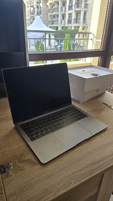 Macbook air 2019г.