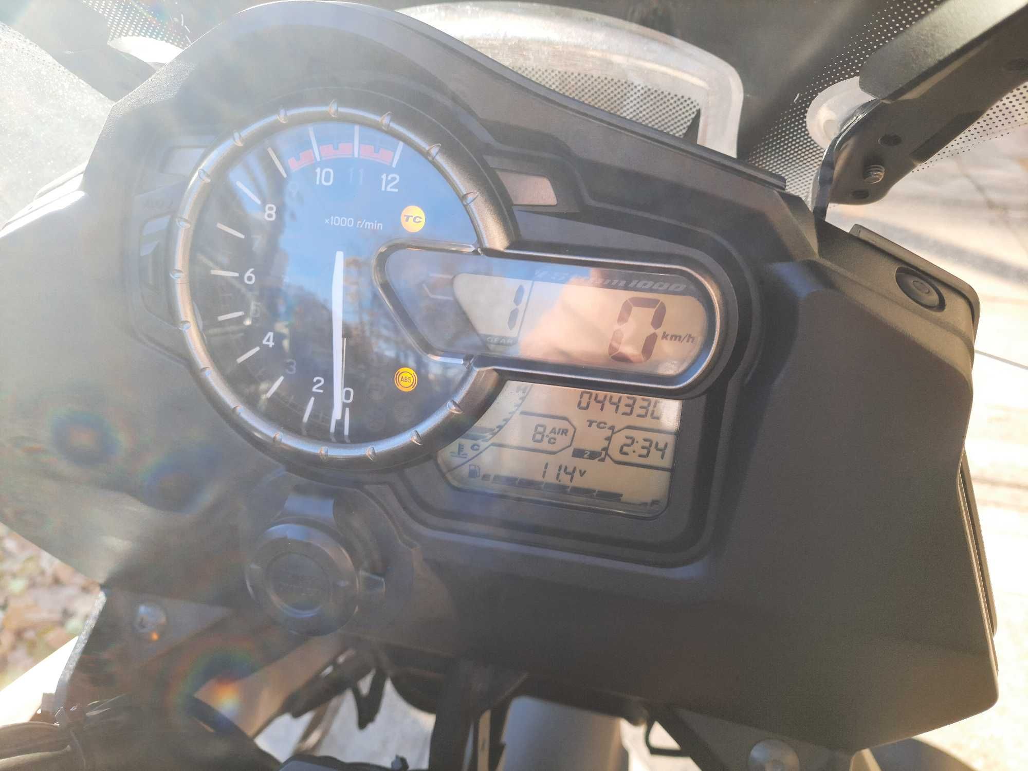 Suzuki V-Strom DL 1000 2014