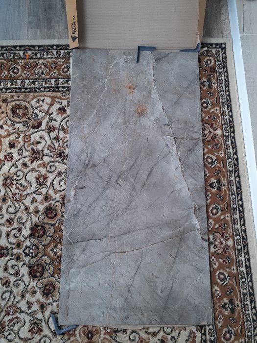 Плитка керамогранит.